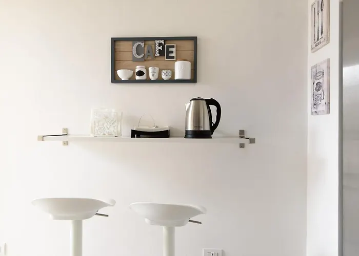 White Napoleone Apartamento